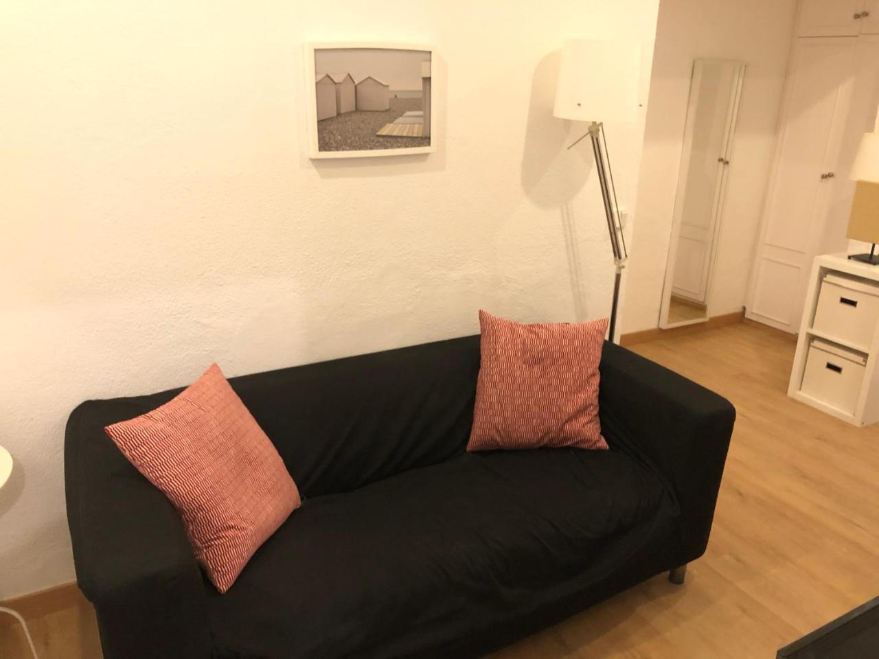 New! Apartment In Sarria Near Metro Barcelona Exteriör bild
