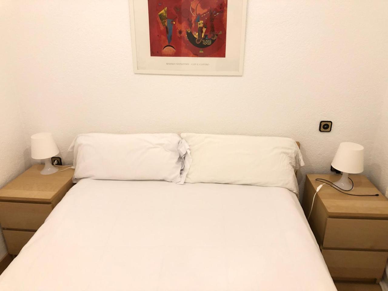 New! Apartment In Sarria Near Metro Barcelona Exteriör bild